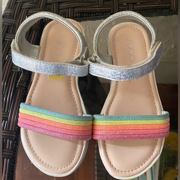 Sugar Sandals - Picture 2 of 3